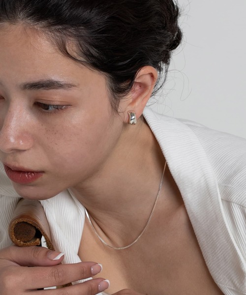 SMELLY(スメリー)の「SMELLY so’ カーブイヤリング(イヤリング・レディース・シルバー・-)」の10枚目の写真