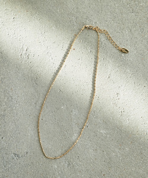 RIVE DROITE（リヴドロワ）の「ランダムチェーンショートネックレス（ネックレス・レディース・ゴールド・FREE）」の2枚目の写真