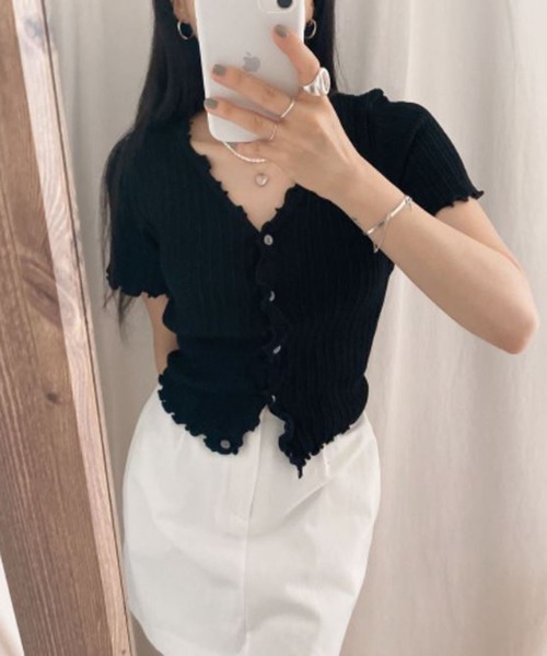 by muni:r（バイ ムニール）の「ウェーブリブ半袖カーディガン（ニット/セーター・レディース・ブラック/ピンク/イエロー/ブルー/グリーン/アイボリー・FREE）」の3枚目の写真