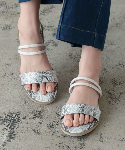 KOBE LETTUCE（コウベレタス）の「2wayフラットサンダル（サンダル・レディース・ブラック系/ブラウン系/シルバー/ブラック系その他/ホワイト系その他・L/LL/S/M）」の9枚目の写真