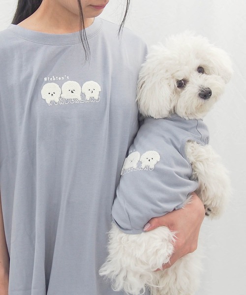 AS KNOW AS plus（アズノゥアズプラス）の「●3匹ぽこぽこ刺繍アニマルＴシャツ　ワンちゃん服（ペットウェア・レディース・オフホワイト/ブルー/オートミール/スミクロ・S/M/L）」の11枚目の写真