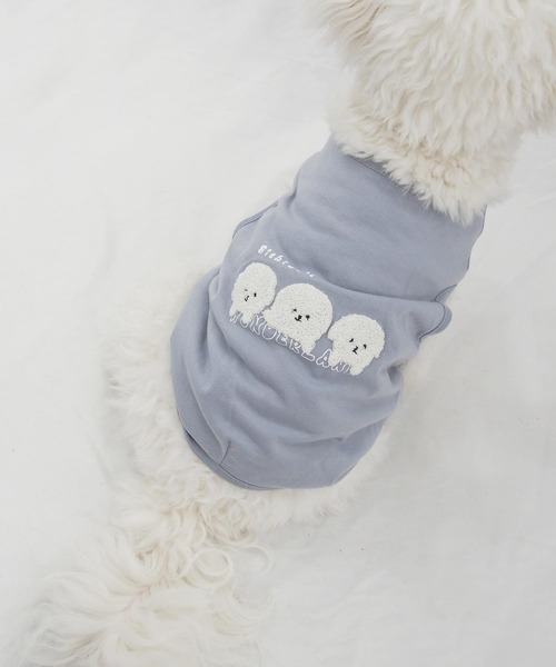AS KNOW AS plus（アズノゥアズプラス）の「●3匹ぽこぽこ刺繍アニマルＴシャツ　ワンちゃん服（ペットウェア・レディース・オフホワイト/ブルー/オートミール/スミクロ・S/M/L）」の15枚目の写真