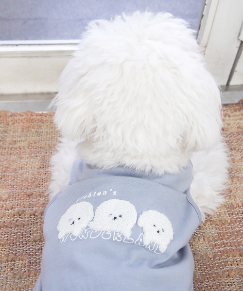 AS KNOW AS plus（アズノゥアズプラス）の「●3匹ぽこぽこ刺繍アニマルＴシャツ　ワンちゃん服（ペットウェア・レディース・オフホワイト/ブルー/オートミール/スミクロ・S/M/L）」の16枚目の写真
