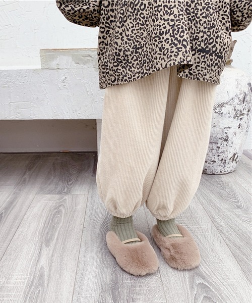 aimoha（アイモハ）の「aimoha-KIDS- 子供服コーデュロイ素材裾絞りパンツ（チノパンツ・キッズ・ベージュ/イエロー・90/100/110/120/80/130）」の2枚目の写真