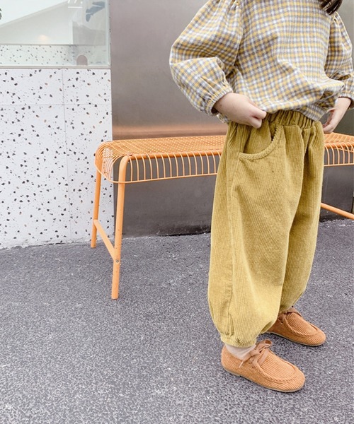 aimoha（アイモハ）の「aimoha-KIDS- 子供服コーデュロイ素材裾絞りパンツ（チノパンツ・キッズ・ベージュ/イエロー・90/100/110/120/80/130）」の12枚目の写真