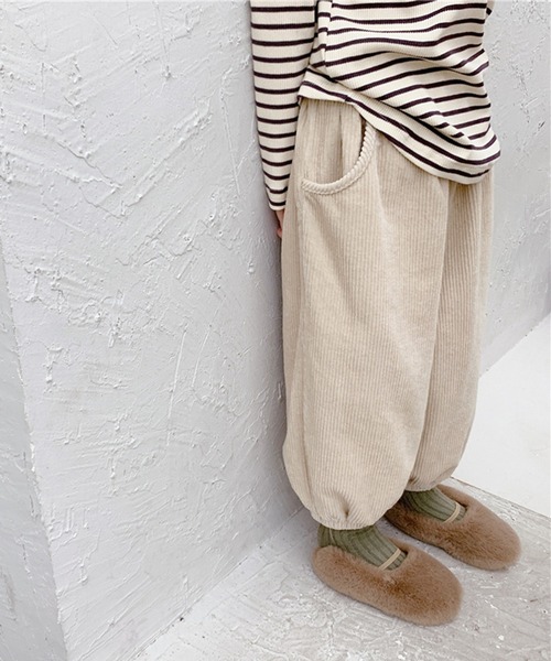 aimoha（アイモハ）の「aimoha-KIDS- 子供服コーデュロイ素材裾絞りパンツ（チノパンツ・キッズ・ベージュ/イエロー・90/100/110/120/80/130）」の16枚目の写真