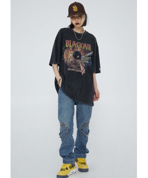 A‘gem 9（エージェムナイン）の「A'GEM/9 × .kom『Black air／ブラックエアー』オーバーサイズ ヴィンテージ加工 グラフィック 半袖 Tシャツ（Tシャツ/カットソー・メンズ・ブラック・L/XL/M）」の4枚目の写真