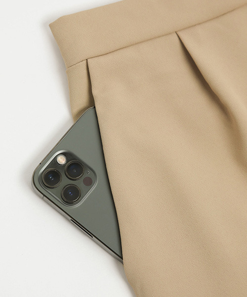 La-gemme（ラジェム）の「Vネックセットアップ（セットアップ・レディース・キナリ/ベージュ/グリーン/ブラック/モスグリーン/ブラウン・M/L）」の16枚目の写真