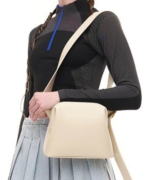 ★送料・関税込★関税込★OSOI★MINI BROT BA.G★バッグ★人気★ ☆OSOI☆MINI BROT BAG 人気 韓国発 ショルダーバッグ (OSOI
