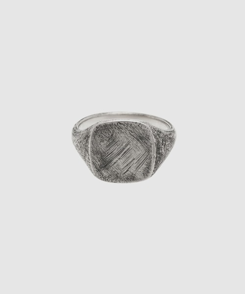 Werkstatt Munchen( ワークスタッドミュンヘン)の「SIGNET RING SCRATCHED(リング・メンズ・シルバー・S/M)」の1枚目の写真