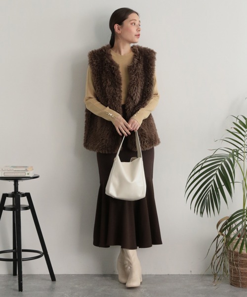 mysty woman(ミスティウーマン)の「エコファーベスト 123272(その他アウター・レディース・アイボリー/ブラック/モカ/ベージュ系その他・FREE)」の6枚目の写真