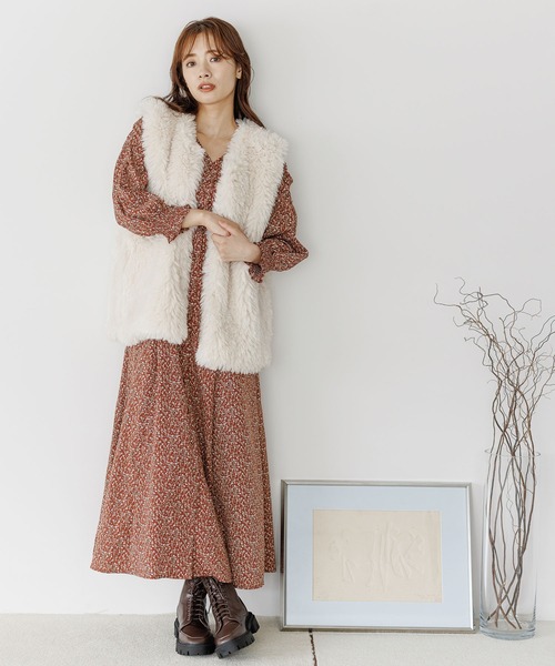 mysty woman(ミスティウーマン)の「エコファーベスト 123272(その他アウター・レディース・アイボリー/ブラック/モカ/ベージュ系その他・FREE)」の20枚目の写真