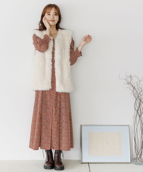 mysty woman(ミスティウーマン)の「エコファーベスト 123272(その他アウター・レディース・アイボリー/ブラック/モカ/ベージュ系その他・FREE)」の21枚目の写真