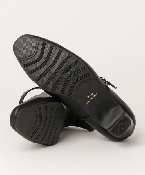 Perfect Suit FActory（パーフェクトスーツファクトリー）の「ストラップパンプス【リクルート】ブラック（パンプス・レディース・ブラック・25cm/23.5/22.5㎝/24.5cm/22cm/24cm/23）」の3枚目の写真