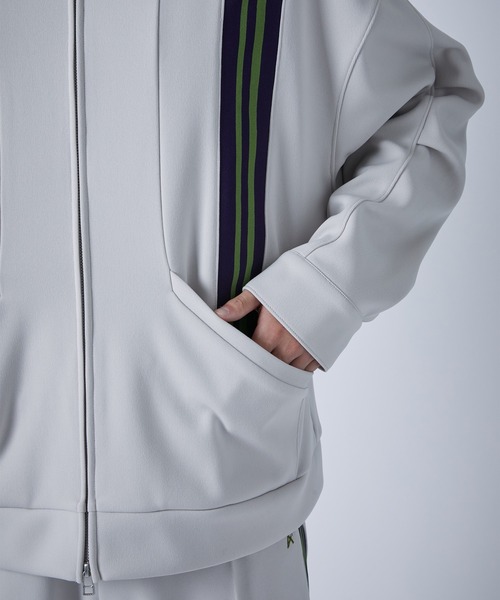 CITY TOKYO（シティトウキョウ）の「【洗える】TOKYOパーフェクショントラックジャケット（ブルゾン・メンズ・ホワイト/ネイビー/パープル/ライトグレー/ブラウン・1/2）」の16枚目の写真