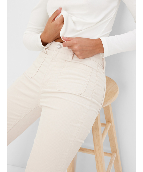GAP(ギャップ)の「ウォッシュウェル ハイライズ コーデュロイ '70Sフレアデニム(デニムパンツ・レディース・ホワイト系その他/カーキ/ブラウン・25/26/27/28/29/30/23/24)」の7枚目の写真