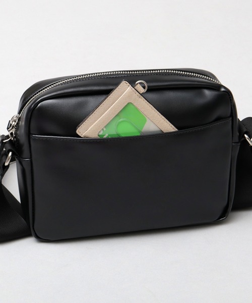 YAKPAK（ヤックパック）の「フェイクレザー スクエア ミニショルダー