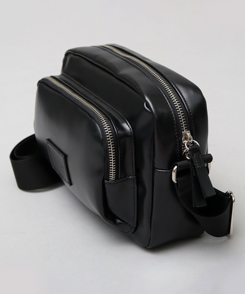 YAKPAK（ヤックパック）の「フェイクレザー スクエア ミニショルダー