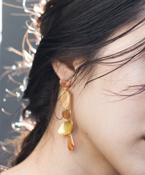 The Rule（ザルール）の「The Rule ザルール : Mellow pieced earring: メロウ ロングピアス（ピアス（両耳用）・レディース・オレンジ/ネイビー/アイボリー・FREE）」の4枚目の写真