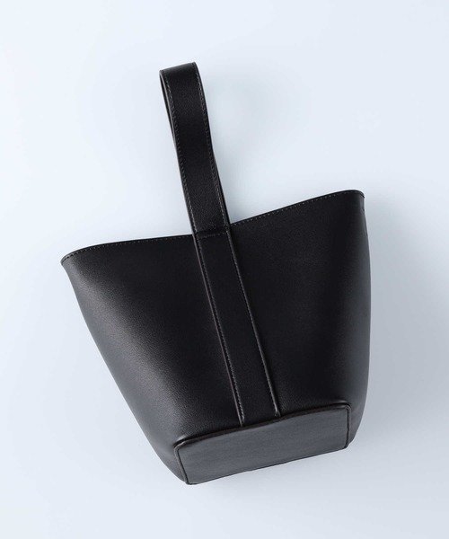 HONEYSUCKLE ROSE（ハニーサックルローズ）の「【HONEYSUCKLE ROSE】フェイクレザーワンハンドルバッグ（ハンドバッグ・レディース・ブラック/ベージュ・ONE SIZE）」の2枚目の写真