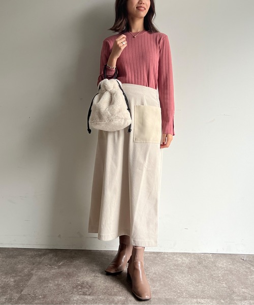 Chez toi(シェトワ)の「袖ボタンワイドリブプルオーバー(ニット/セーター・レディース・ブラック/グレイッシュベージュ/ブラウン/ピンク/グリーン・FREE)」の16枚目の写真