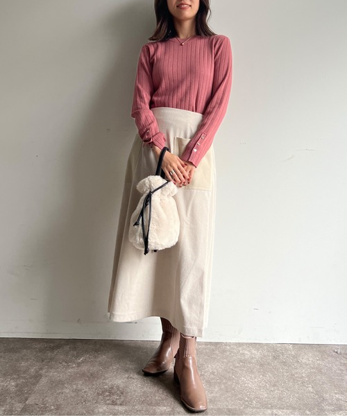 Chez toi(シェトワ)の「袖ボタンワイドリブプルオーバー(ニット/セーター・レディース・ブラック/グレイッシュベージュ/ブラウン/ピンク/グリーン・FREE)」の17枚目の写真