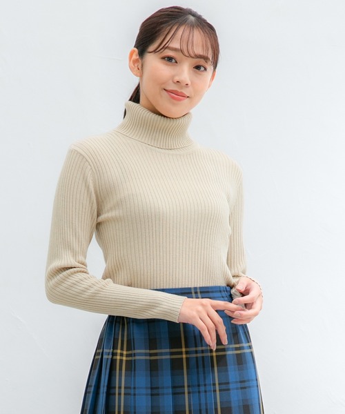 Honeys（ハニーズ）の「あったかリブ編タートル（ニット/セーター・レディース・ピンク/ブラウン/ブラック/ベージュ/アイボリー/パープル/レッド/グリーン/ターコイズブルー・LL/S/M/L）」の5枚目の写真