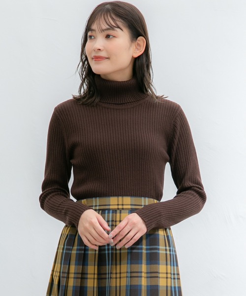 Honeys（ハニーズ）の「あったかリブ編タートル（ニット/セーター・レディース・ピンク/ブラウン/ブラック/ベージュ/アイボリー/パープル/レッド/グリーン/ターコイズブルー・LL/S/M/L）」の4枚目の写真