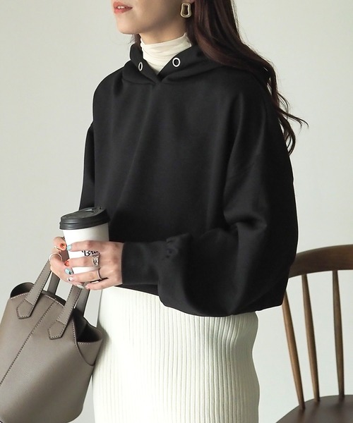 Riberry（リベリー）の「ダンボールスラッシュポケットパーカー（パーカー・レディース・ブラック/アイボリー・FREE）」の17枚目の写真