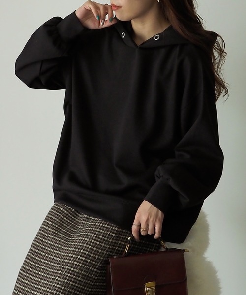 Riberry（リベリー）の「ダンボールスラッシュポケットパーカー（パーカー・レディース・ブラック/アイボリー・FREE）」の15枚目の写真