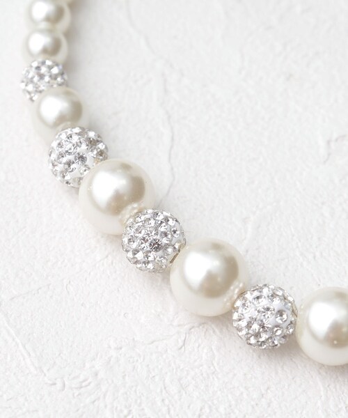 SHOO・LA・RUE（シューラルー）の「◆キラキラボール ガラスパール調ネックレス（ネックレス・レディース・オフホワイト・00）」の3枚目の写真