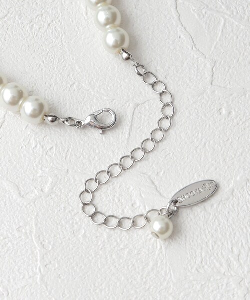 SHOO・LA・RUE（シューラルー）の「◆キラキラボール ガラスパール調ネックレス（ネックレス・レディース・オフホワイト・00）」の4枚目の写真