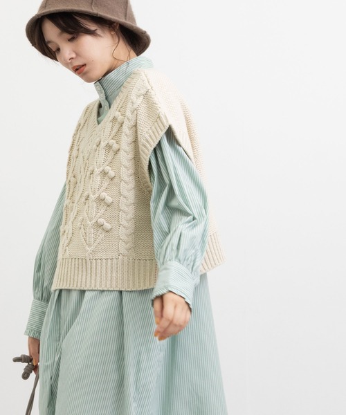 POU DOU DOU(プードゥドゥ)の「ケーブル編みポップコーンニットベスト(ベスト・レディース・グレー/カーキ/キナリ・3)」の5枚目の写真