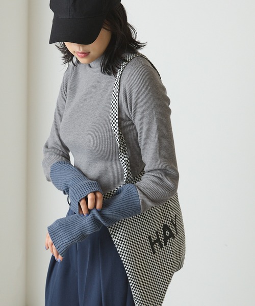 forksy.(フォルクシー)の「【forksy.】フィンガーフォールリブタートルニットプルオーバー(ニット/セーター・レディース・グレー/アイボリー/ブラック/ベージュ・FREE)」の3枚目の写真