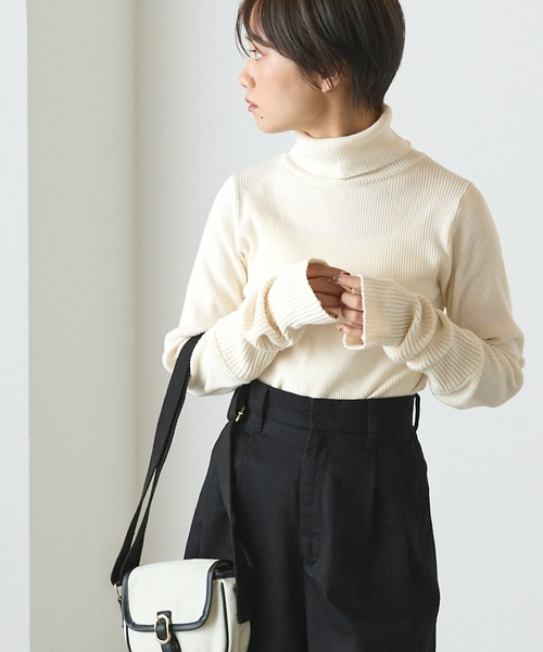 forksy.(フォルクシー)の「【forksy.】フィンガーフォールリブタートルニットプルオーバー(ニット/セーター・レディース・グレー/アイボリー/ブラック/ベージュ・FREE)」の2枚目の写真