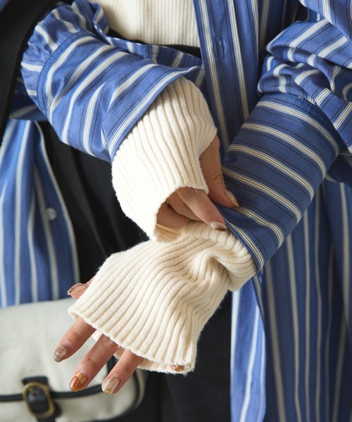 forksy.(フォルクシー)の「【forksy.】フィンガーフォールリブタートルニットプルオーバー(ニット/セーター・レディース・グレー/アイボリー/ブラック/ベージュ・FREE)」の9枚目の写真