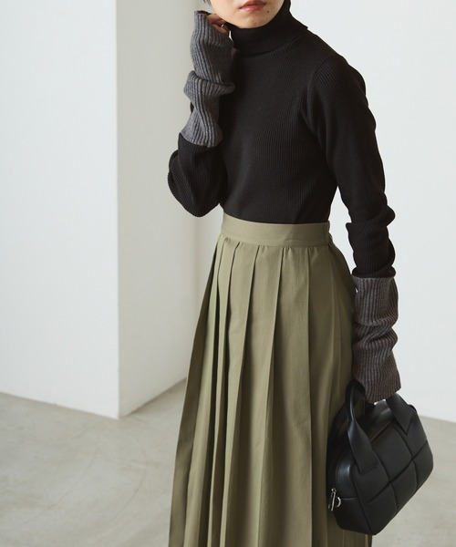 forksy.(フォルクシー)の「【forksy.】フィンガーフォールリブタートルニットプルオーバー(ニット/セーター・レディース・グレー/アイボリー/ブラック/ベージュ・FREE)」の5枚目の写真