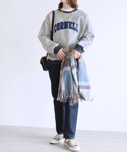 reca（レカ）の「裏起毛ロゴ入りバイカラースウェットプルオーバー（スウェット・レディース・オートミール/ネイビー/グレー・FREE）」の8枚目の写真