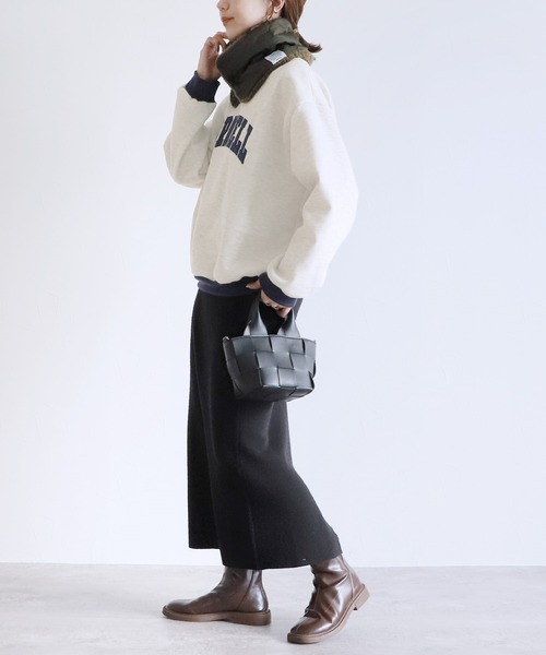 reca（レカ）の「裏起毛ロゴ入りバイカラースウェットプルオーバー（スウェット・レディース・オートミール/ネイビー/グレー・FREE）」の12枚目の写真