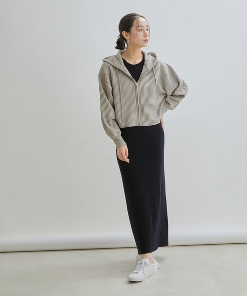 SALON adam et rope'(サロン アダム エ ロペ)の「【WEB限定カラー】ワッフルクロップドパーカー / ワイド / ビッグ(パーカー・レディース・グレー/ブラック/ホワイト・FREE)」の5枚目の写真