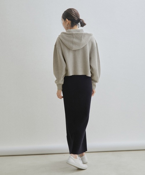 SALON adam et rope'(サロン アダム エ ロペ)の「【WEB限定カラー】ワッフルクロップドパーカー / ワイド / ビッグ(パーカー・レディース・グレー/ブラック/ホワイト・FREE)」の8枚目の写真