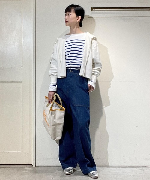 SALON adam et rope'(サロン アダム エ ロペ)の「【WEB限定カラー】ワッフルクロップドパーカー / ワイド / ビッグ(パーカー・レディース・グレー/ブラック/ホワイト・FREE)」の17枚目の写真