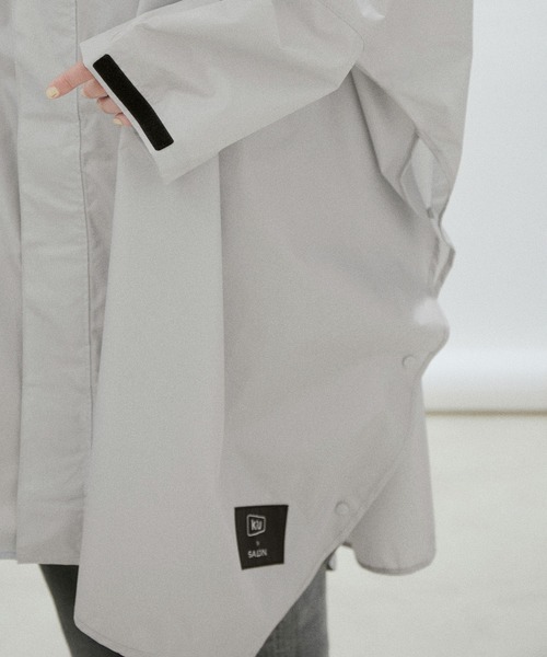 KiU（キウ）の「【雑誌掲載】【KiU for SALON】[ポーチ付き]別注レインポンチョ（レインコート/ポンチョ・レディース・ピンク系その他/ライトグレー/ベージュ・FREE）」の11枚目の写真