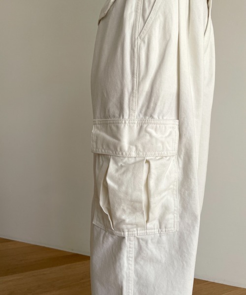 CANAL JEAN（キャナルジーン）の「El mar(エルマール) コットンツイルカーゴパンツ（カーゴパンツ・レディース・ホワイト・MEDIUM/SMALL）」の4枚目の写真