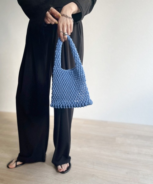 ISOOK（アイスー）の「【ZOZO限定】Mesh mini hand bag / メッシュミニハンドバッグ（ハンドバッグ・レディース・アイボリー/ブラック/ブルー・FREE）」の6枚目の写真