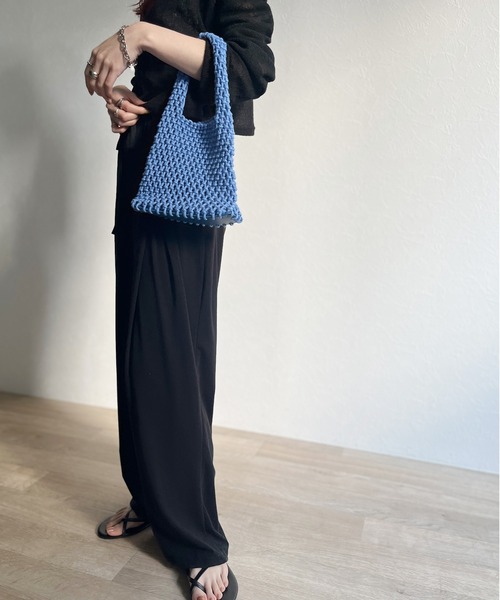 ISOOK（アイスー）の「【ZOZO限定】Mesh mini hand bag / メッシュミニハンドバッグ（ハンドバッグ・レディース・アイボリー/ブラック/ブルー・FREE）」の9枚目の写真