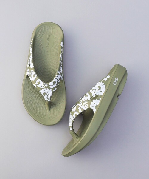 FREAK'S STORE(フリークスストア)の「OOFOS/ウーフォス OOriginal Limited/ウーオリジナルリミテッド(トングサンダル)(サンダル・レディース・グリーン/ブラック/ラベンダー・8/7/6)」の3枚目の写真