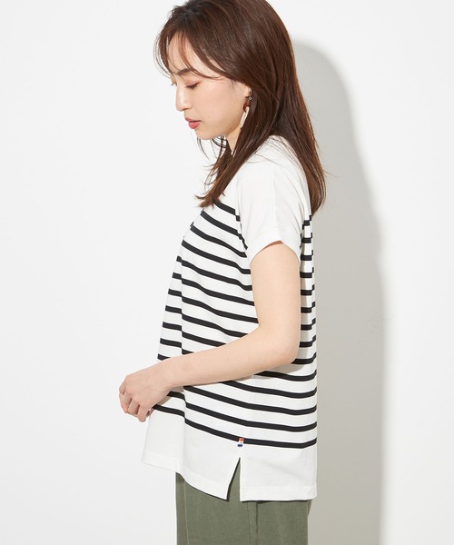 Petit Honfleur（プチオンフルール）の「【UVカット・接触冷感】オーガニックコットンボーダーモックネックＴシャツ（Tシャツ/カットソー・レディース・アイボリー/ブラック・L/M）」の4枚目の写真