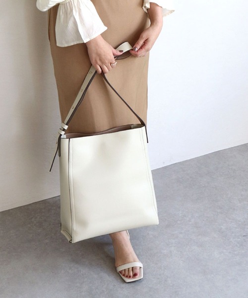 MIAN (ミアン)の「【MIAN】PUレザーショルダーバッグ 2231-118-1(ショルダーバッグ・レディース・アイボリー/ブラウン/ブラック/ベージュ・FREE)」の1枚目の写真