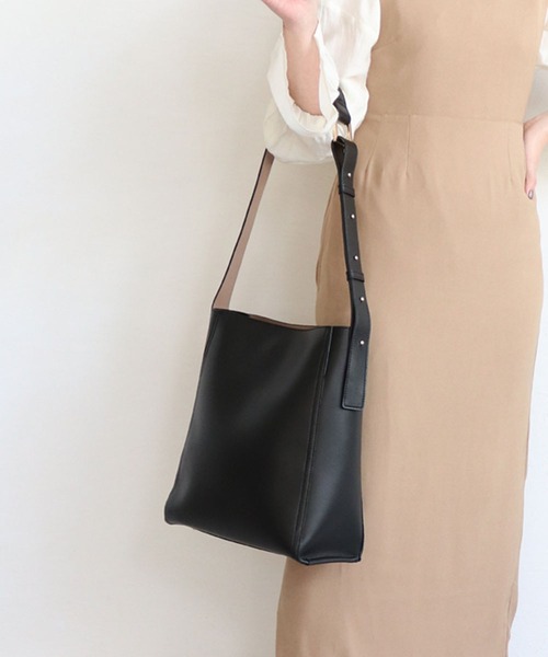 MIAN (ミアン)の「【MIAN】PUレザーショルダーバッグ 2231-118-1(ショルダーバッグ・レディース・アイボリー/ブラウン/ブラック/ベージュ・FREE)」の3枚目の写真